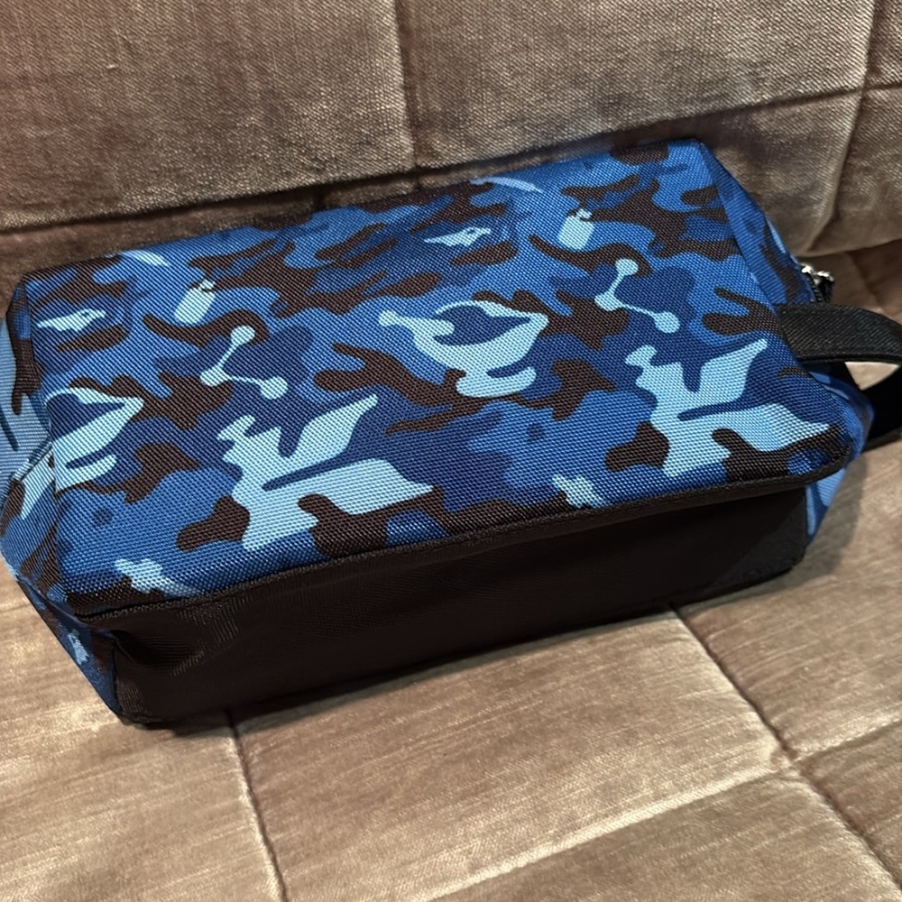 Kiehl's Men's Blue Camouflage Toiletry Bag NWOTS